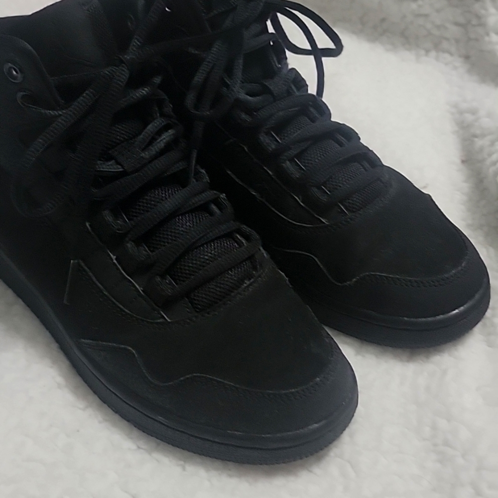 Nike Air Jordan Executive Basketball Shoes - Picture 2 of 4